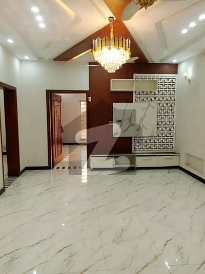 10 Marla Beautiful Upper Portion for Rent