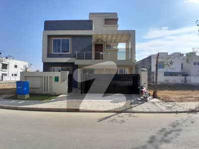 BRAND NEW SOLID HOUSE NEAR PARK AVAILABLE FOR SALE IN PHASE ONE BAHRIA ORCHARD LAHORE