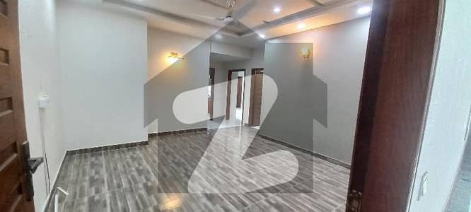 ایم پی سی ایچ ایس ۔ ملٹی گارڈنز بی ۔ 17,اسلام آباد میں 2 کمروں کا 7 مرلہ فلیٹ 40.0 ہزار میں کرایہ پر دستیاب ہے۔ ایم پی سی ایچ ایس ۔ ملٹی گارڈنز بی ۔ 17,اسلام آباد میں 2 کمروں کا 7 مرلہ فلیٹ 40.0 ہزار میں کرایہ پر دستیاب ہے۔