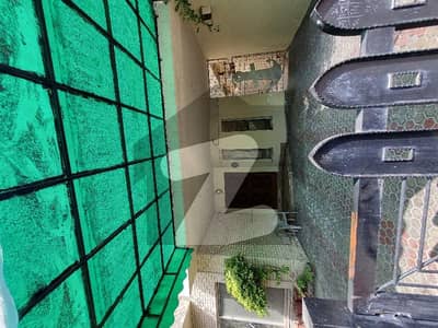 10 Marla_Used House For Sale In Bahria Town Lahore