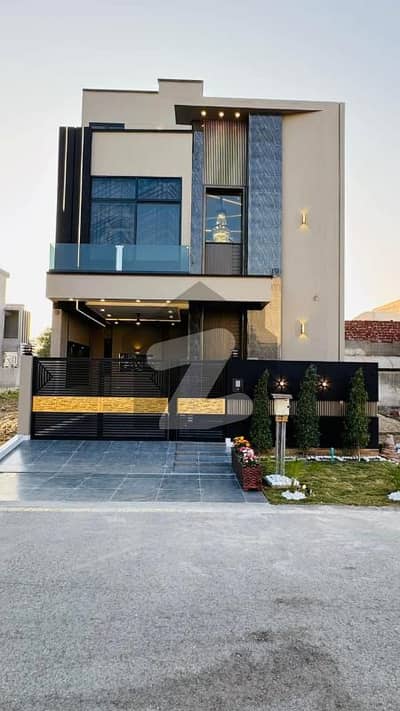 سٹی ہاؤسنگ سوسائٹی گوجرانوالہ میں 4 کمروں کا 5 مرلہ مکان 2.15 کروڑ میں برائے فروخت۔