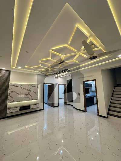 Brand New Kanal House'S Ground Floor Portion