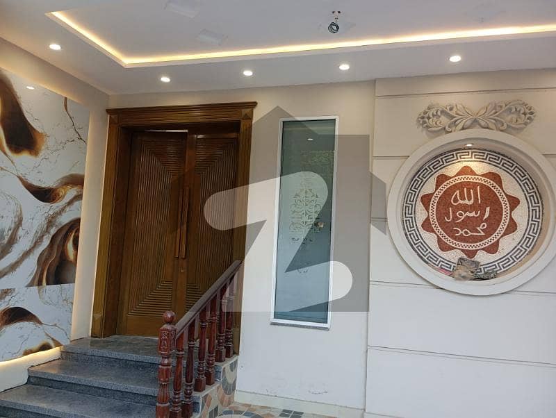 10 MARLA SPANISH BRAND NEW LUXURY HOUSE FOR SALE 10 MARLA SPANISH BRAND NEW LUXURY HOUSE FOR SALE