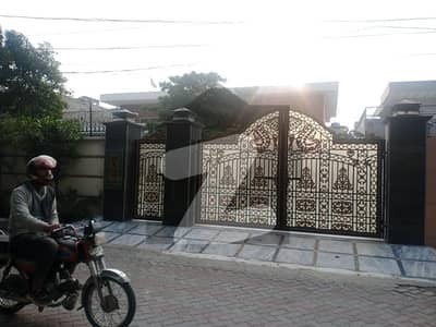 کینال ویو بلاک بی کینال ویو,لاہور میں 6 کمروں کا 2 کنال مکان 6.0 لاکھ میں کرایہ پر دستیاب ہے۔ کینال ویو بلاک بی کینال ویو,لاہور میں 6 کمروں کا 2 کنال مکان 6.0 لاکھ میں کرایہ پر دستیاب ہے۔