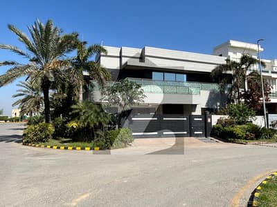 سٹی ہاؤسنگ فیز 1 - بلاک بی بی سٹی ہاؤسنگ ۔ فیز 1,سٹی ہاؤسنگ سوسائٹی,گوجرانوالہ میں 6 کمروں کا 15 مرلہ مکان 5.4 کروڑ میں برائے فروخت۔