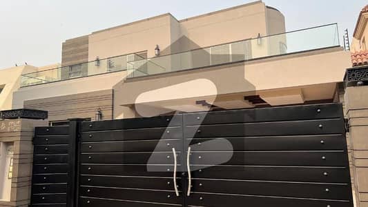 ڈی ایچ اے فیز 5 - بلاک جی فیز 5,ڈیفنس (ڈی ایچ اے),لاہور میں 5 کمروں کا 1 کنال مکان 9.7 کروڑ میں برائے فروخت۔ ڈی ایچ اے فیز 5 - بلاک جی فیز 5,ڈیفنس (ڈی ایچ اے),لاہور میں 5 کمروں کا 1 کنال مکان 9.7 کروڑ میں برائے فروخت۔