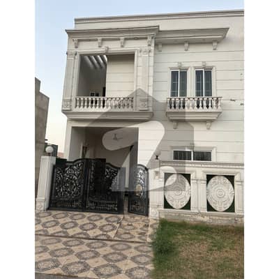 سٹی ہاؤسنگ فیز 2 سمندری روڈ سٹی ہاؤسنگ,فیصل آباد میں 4 کمروں کا 5 مرلہ مکان 1.52 کروڑ میں برائے فروخت۔ سٹی ہاؤسنگ فیز 2 سمندری روڈ سٹی ہاؤسنگ,فیصل آباد میں 4 کمروں کا 5 مرلہ مکان 1.52 کروڑ میں برائے فروخت۔