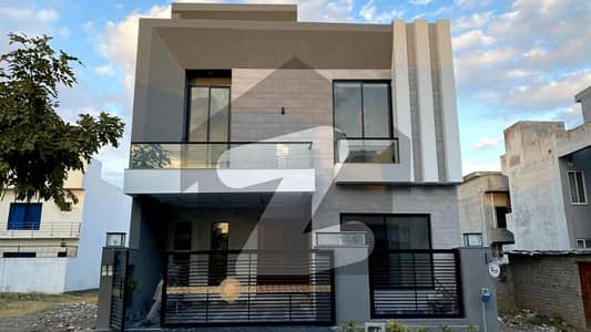 8 marla beautiful designer house available for sale in Faisal town block A