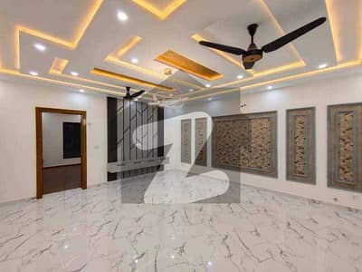 Rawalpindi Bahria Town Phase 8 10 Marla House For Rent