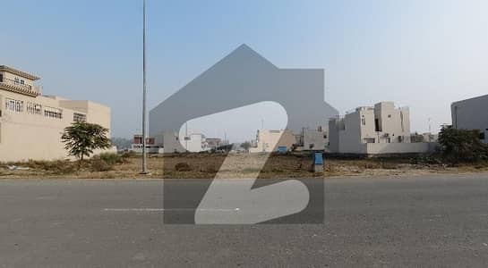 ڈی ایچ اے فیز 8 - بلاک ٹی فیز 8,ڈیفنس (ڈی ایچ اے),لاہور میں 1 کنال رہائشی پلاٹ 4.0 کروڑ میں برائے فروخت۔ ڈی ایچ اے فیز 8 - بلاک ٹی فیز 8,ڈیفنس (ڈی ایچ اے),لاہور میں 1 کنال رہائشی پلاٹ 4.0 کروڑ میں برائے فروخت۔