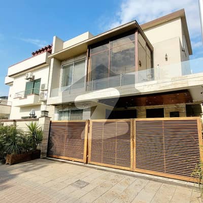 10 Marla Upper Portion Available For Rent In Bahria Town Phase 3