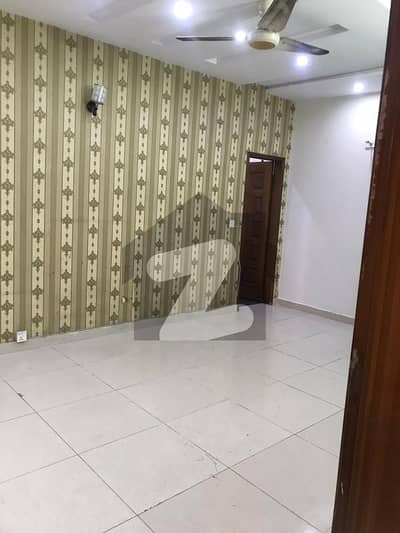 12 Marla First Floor Portion For Rent