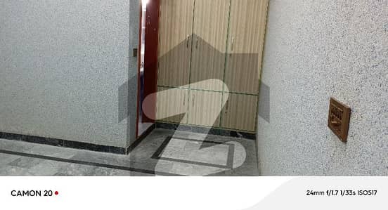 قراقرم ہائی وے ایبٹ آباد میں 3 کمروں کا 7 مرلہ مکان 1.4 کروڑ میں برائے فروخت۔