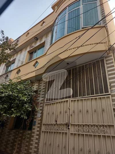 علامہ اقبال ٹاؤن لاہور میں 2 کمروں کا 3 مرلہ مکان 1.6 کروڑ میں برائے فروخت۔