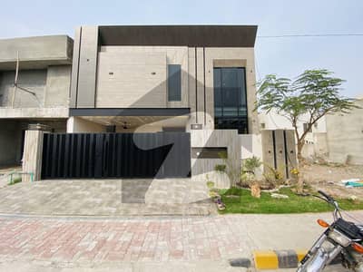 Brand New Triple Storey House Available For Sale