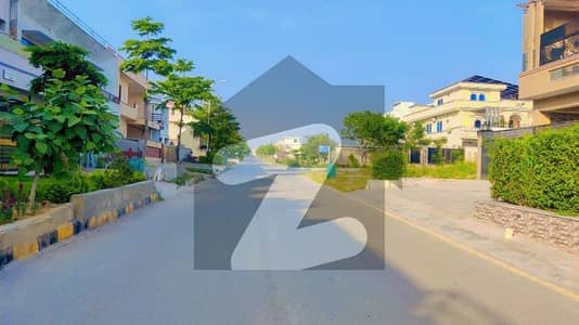 F-17 MPCHS 40x80 RESIDENCTIAL PLOT FOR SALE 56ft ROAD