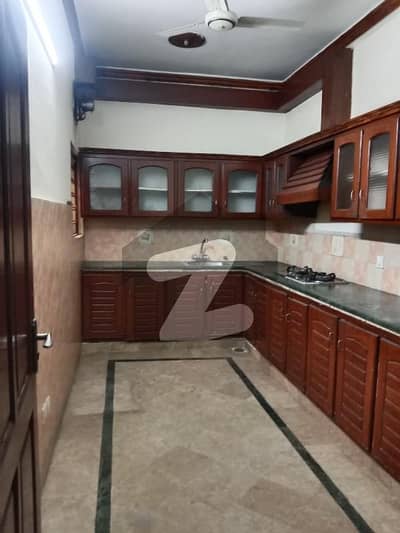 14 Marla upper portion for Rent