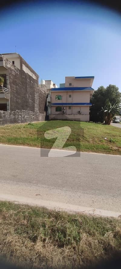 ایم پی سی ایچ ایس ۔ بلاک ایف ایم پی سی ایچ ایس ۔ ملٹی گارڈنز,بی ۔ 17,اسلام آباد میں 8 مرلہ رہائشی پلاٹ 90.0 لاکھ میں برائے فروخت۔ ایم پی سی ایچ ایس ۔ بلاک ایف ایم پی سی ایچ ایس ۔ ملٹی گارڈنز,بی ۔ 17,اسلام آباد میں 8 مرلہ رہائشی پلاٹ 90.0 لاکھ میں برائے فروخت۔