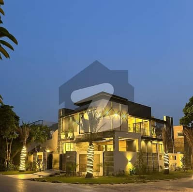 10 Marla Designer House For Rent