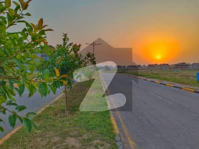 ممتاز سٹی اسلام آباد میں 8 مرلہ رہائشی پلاٹ 95.0 لاکھ میں برائے فروخت۔