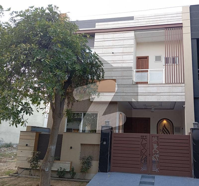5 MARLA BRAND NEW HOUSE AVAILABLE FOR SALE 5 MARLA BRAND NEW HOUSE AVAILABLE FOR SALE