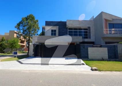 Beautiful 15 Marla Brand New House For Sale