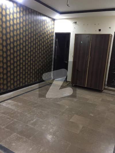 FLAT AVAILABLE FOR RENT IN MODEL TOWN LINK ROAD LAHORE FLAT AVAILABLE FOR RENT IN MODEL TOWN LINK ROAD LAHORE