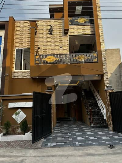 الرحمان گارڈن فیز 2 الرحمان گارڈن,لاہور میں 5 کمروں کا 4 مرلہ مکان 1.55 کروڑ میں برائے فروخت۔