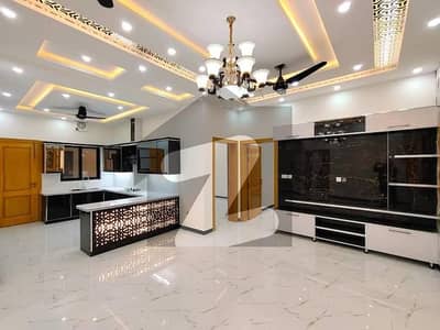 10 Marla Brand New House Available For Rent Near Park Musjid Or Commercial