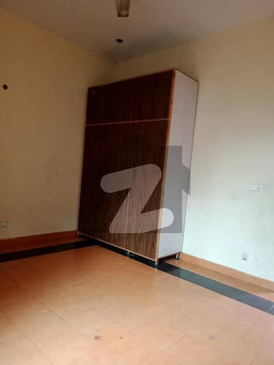 7 marla upper portion for rent in psic society near lums dha lhr