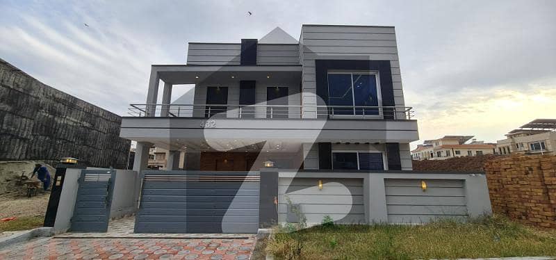 Decent And Reasonably Priced Best Location House Decent And Reasonably Priced Best Location House
