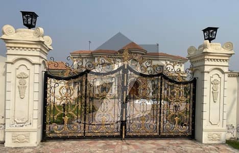 9 Kanal Luxurious Royal Design Investor Rate Farm House For Sale