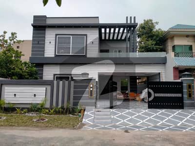 1 KANAL SLIGHTLY USED LOWER PORTION IS AVAILABLE FOR RENT ON TOP LOCATION OF WAPDA TOWN PHASE 1, LAHORE 1 KANAL SLIGHTLY USED LOWER PORTION IS AVAILABLE FOR RENT ON TOP LOCATION OF WAPDA TOWN PHASE 1, LAHORE