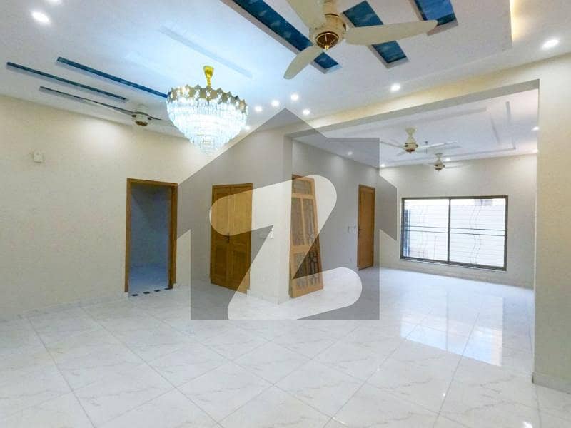 Gorgeous 10 Marla House For Sale Available In Canal Garden - Block H