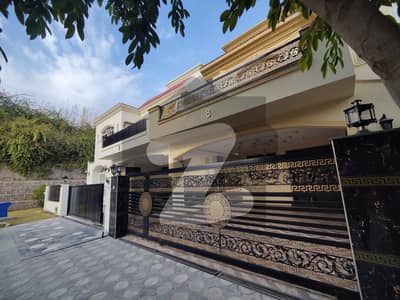 بحریہ انکلیو - سیکٹر سی 1 بحریہ انکلیو,بحریہ ٹاؤن,اسلام آباد میں 5 کمروں کا 10 مرلہ مکان 5.5 کروڑ میں برائے فروخت۔ بحریہ انکلیو - سیکٹر سی 1 بحریہ انکلیو,بحریہ ٹاؤن,اسلام آباد میں 5 کمروں کا 10 مرلہ مکان 5.5 کروڑ میں برائے فروخت۔