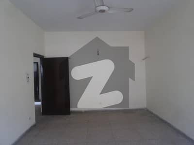 3200
