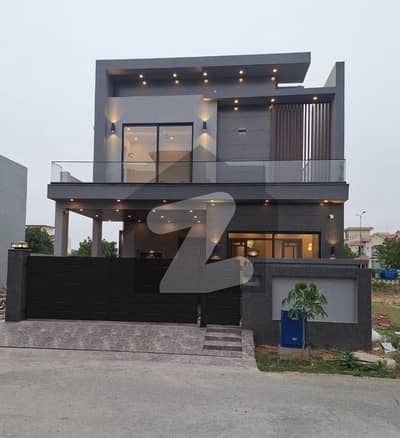 5 MARLA ULTRA MODERN BRAND NEW WELL MAINTAINED HOUSE FOR SALE