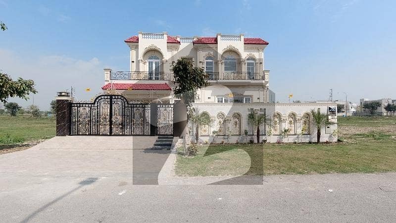 1 Kanal House Ideally Situated In DHA Phase 8 - Block T 1 Kanal House Ideally Situated In DHA Phase 8 - Block T