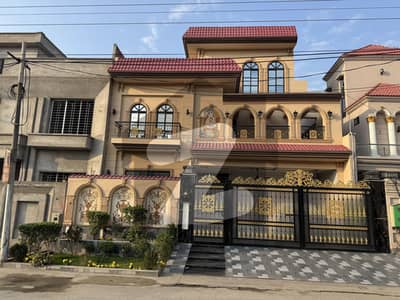 بسم اللہ ہاؤسنگ سکیم جی ٹی روڈ,لاہور میں 6 کمروں کا 10 مرلہ مکان 4.25 کروڑ میں برائے فروخت۔