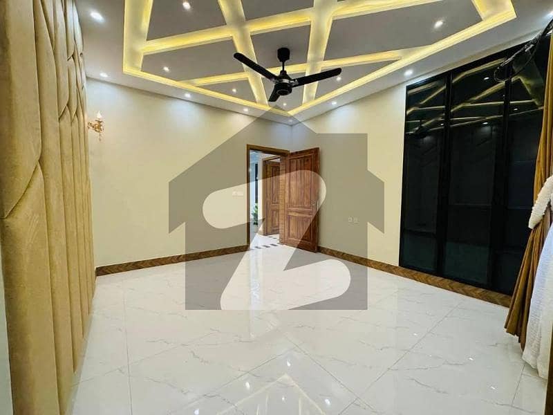 سی بی آر ٹاؤن فیز 1 - بلاک سی سی بی آر ٹاؤن فیز 1,سی بی آر ٹاؤن,اسلام آباد میں 5 کمروں کا 8 مرلہ مکان 3.75 کروڑ میں برائے فروخت۔ سی بی آر ٹاؤن فیز 1 - بلاک سی سی بی آر ٹاؤن فیز 1,سی بی آر ٹاؤن,اسلام آباد میں 5 کمروں کا 8 مرلہ مکان 3.75 کروڑ میں برائے فروخت۔