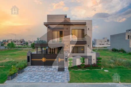 ڈی ایچ اے 9 ٹاؤن ڈیفنس (ڈی ایچ اے),لاہور میں 3 کمروں کا 5 مرلہ مکان 2.1 کروڑ میں برائے فروخت۔