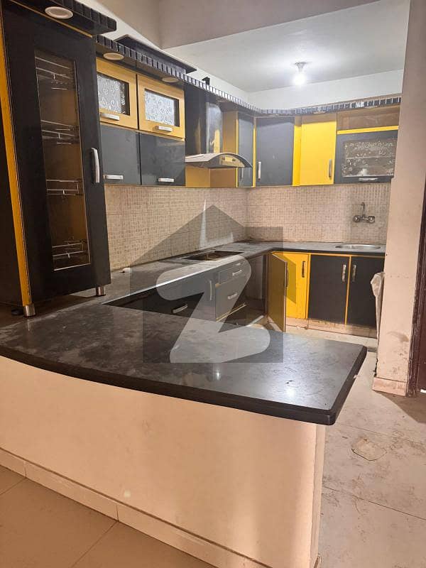 Prime Location 120 Square Yards House Ideally Situated In De Comforts Prime Location 120 Square Yards House Ideally Situated In De Comforts