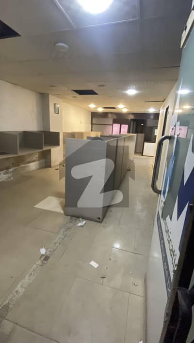 Perfect 1000 Square Feet Office In Shahra-e-Faisal For rent