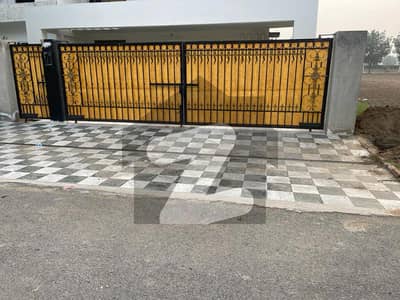 4 Kanal House Is Available For Sale