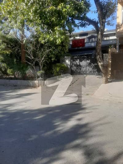 جی ۔ 9/1 جی ۔ 9,اسلام آباد میں 4 کمروں کا 14 مرلہ مکان 9.0 کروڑ میں برائے فروخت۔