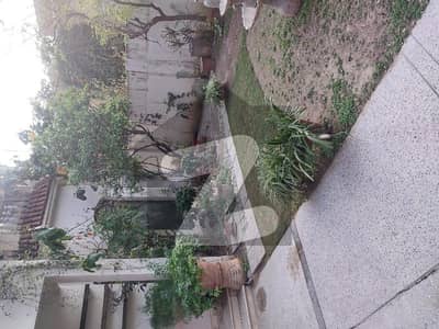 21 MARLA HOUSE FOR SALE IN CANTT HOT LOCATION NEAR POLO GROUND OTHER OPTIONS AVAILABLE IN CANTT GULBERG CAVLARY GROUND SHADMAN