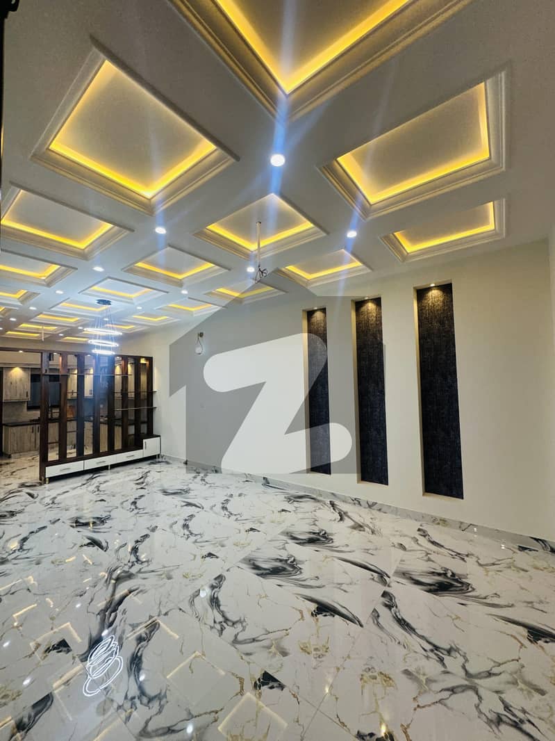 Ultra Modern Luxury House For Sale Near To Park And Market