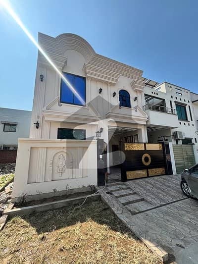 سٹی ہاؤسنگ ۔ فیز 2 سٹی ہاؤسنگ سوسائٹی,گوجرانوالہ میں 4 کمروں کا 5 مرلہ مکان 2.1 کروڑ میں برائے فروخت۔