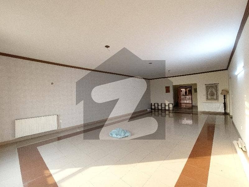 Prime Location Flat For sale In Beautiful F-11 Markaz Prime Location Flat For sale In Beautiful F-11 Markaz