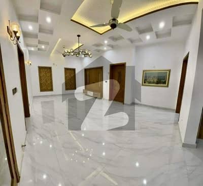 Perfect 5 Marla House In Bahria Town - Sector E For Sale